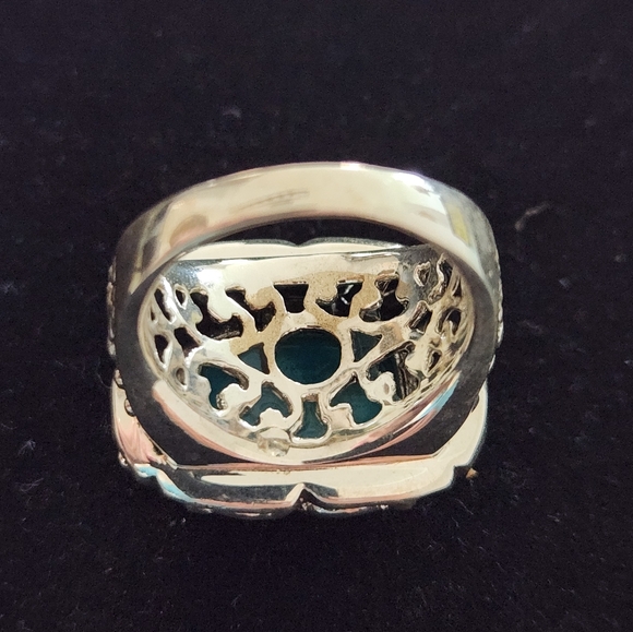 Turquoise In Silver Setting. Size 10 - Picture 5 of 5